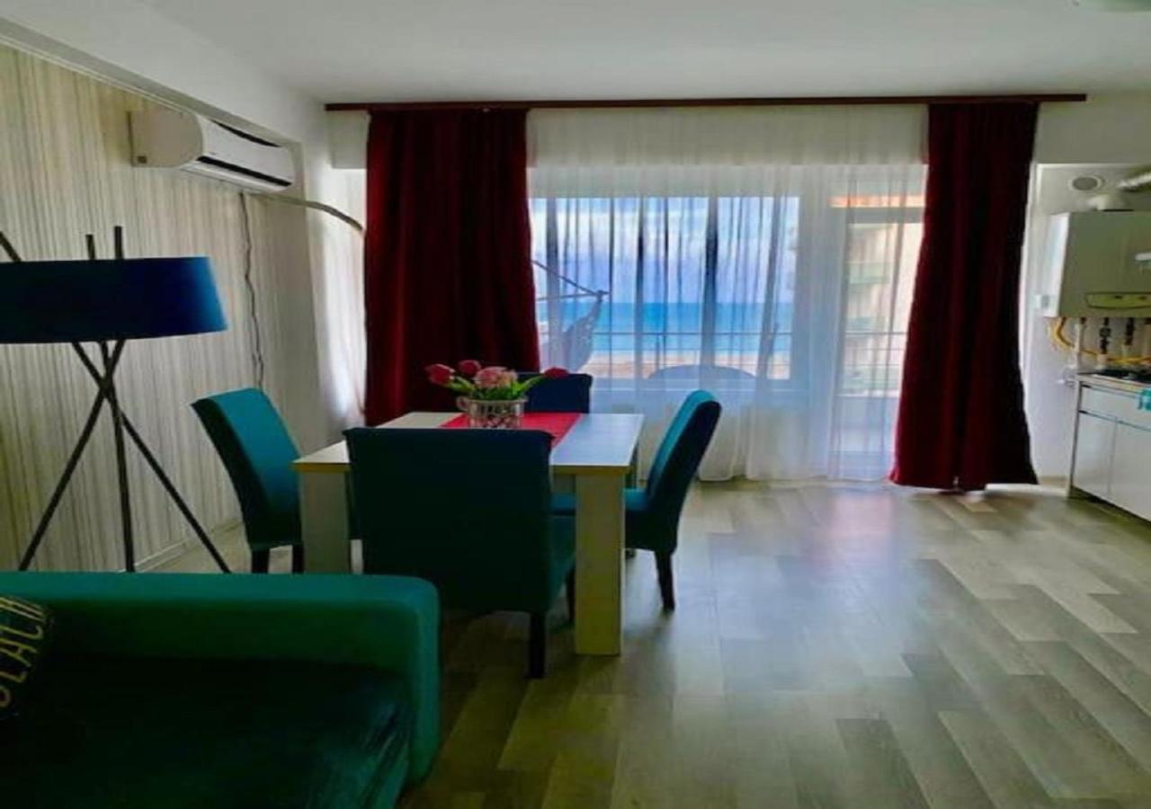 Blue Sky Summerland Apartment Mamaia Ngoại thất bức ảnh